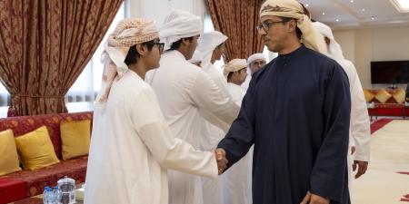 منصور بن زايد يعزّي حميد دلموك الظاهري بوفاة زوجته - وكالة Mea News