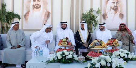 أحمد بن محمد ومنصور بن محمد يحضران أفراح المنصوري والشامسي - وكالة Mea News