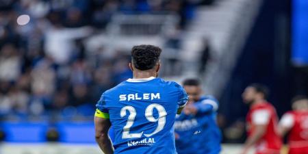 سالم الدوسري يجدد عقده مع الهلال ويصبح الأعلى أجرًا في الدوري