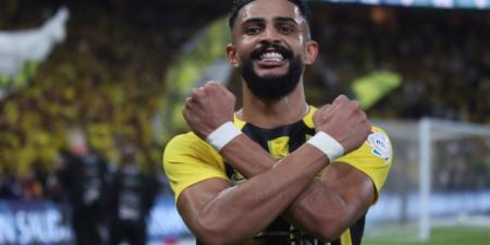 الإصابة تبعد مدافع الاتحاد عن الملاعبالاتحاد يستعد للخليج والعمري يبدأ برنامجه التأهيلي