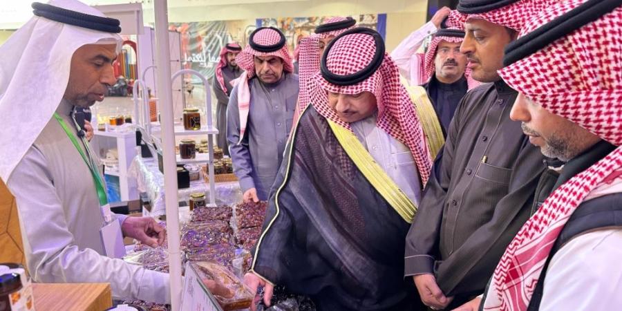 صور.. 21 نحالًا ومنتج تمر يشاركون في فعالية “العسل والتمر” بالخفجي - وكالة Mea News