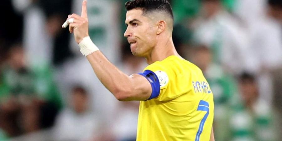 فيديو .. رد فعل غاضب من كريستيانو رونالدو بعد تعادل النصر أمام التعاون