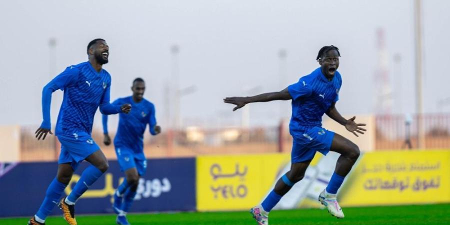 في دوري يلو.. نيوم يستفيد من تعثر العدالة والطائي