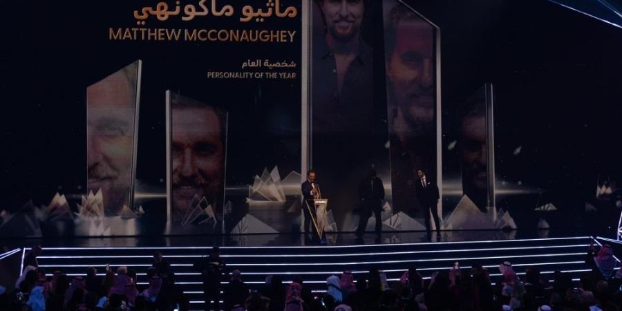 سعادة ماكونهي وبكاء العنود.. أبرز لقطات النجوم في “Joy Awards 2025”