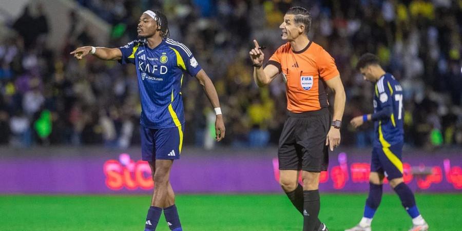 النصر يطلب حكامًا أجانبًا لإدارة جميع مبارياته في الدوري