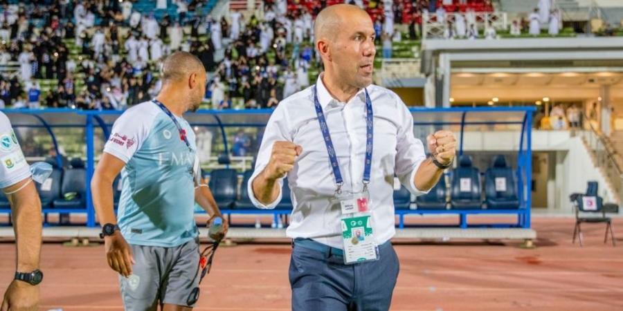 العين الإماراتي يعلن إنهاء عقد جارديم مدرب الهلال السابق