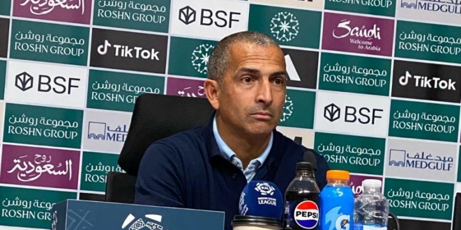 لموشي: الحكم رفض هدفين للرياض.. والاتحاد لياقته أفضل من الهلال 