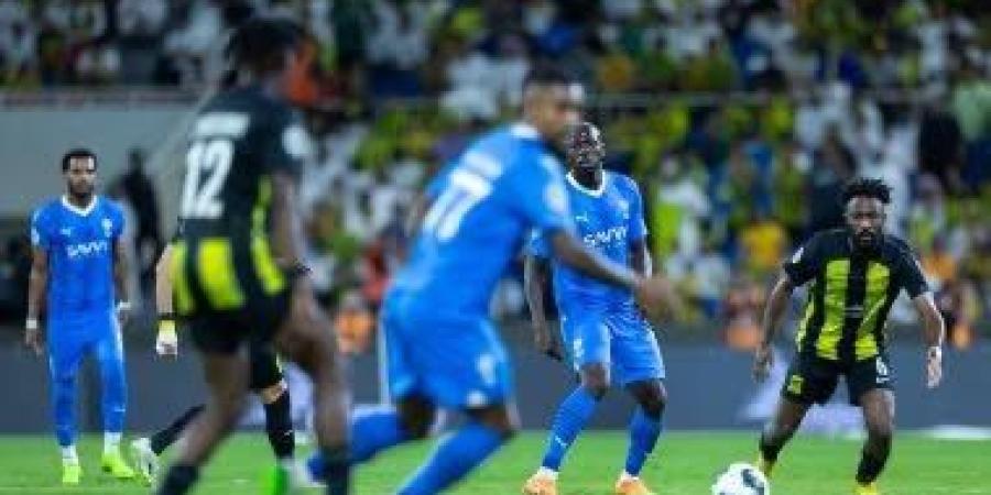 الاتحاد يمنع تيفو الهلال في الكلاسيكو .. ومباراة الاتحاد والهلال قد تشهد عودة البيشي