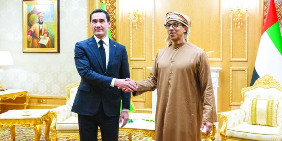 منصور بن زايد يلتقي رئيس تركمانستان في عشق آباد