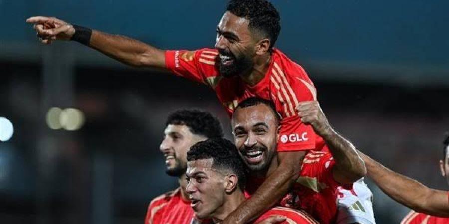 عقوبات مالية تنتظر ثلاثي الأهلي بعد مشاركتهم في برنامج رامز جلال