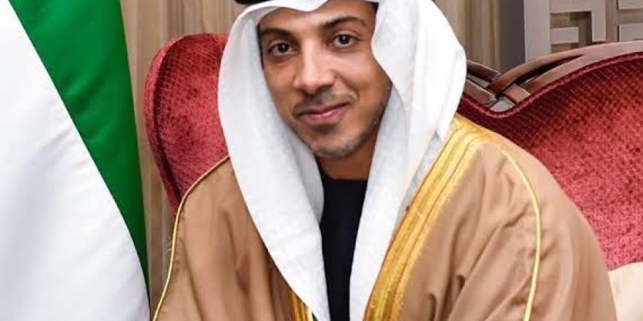 نيابة عن رئيس الإمارات.. منصور بن زايد يصل القاهرة للمشاركة في القمة العربية غير العادية