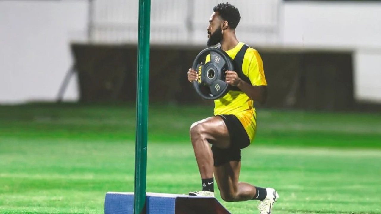 الاتحاد يستعيد الشنقيطي وكادش قبل مواجهة الرياض في روشنموقف ثنائي الاتحاد من مواجهة الرياض